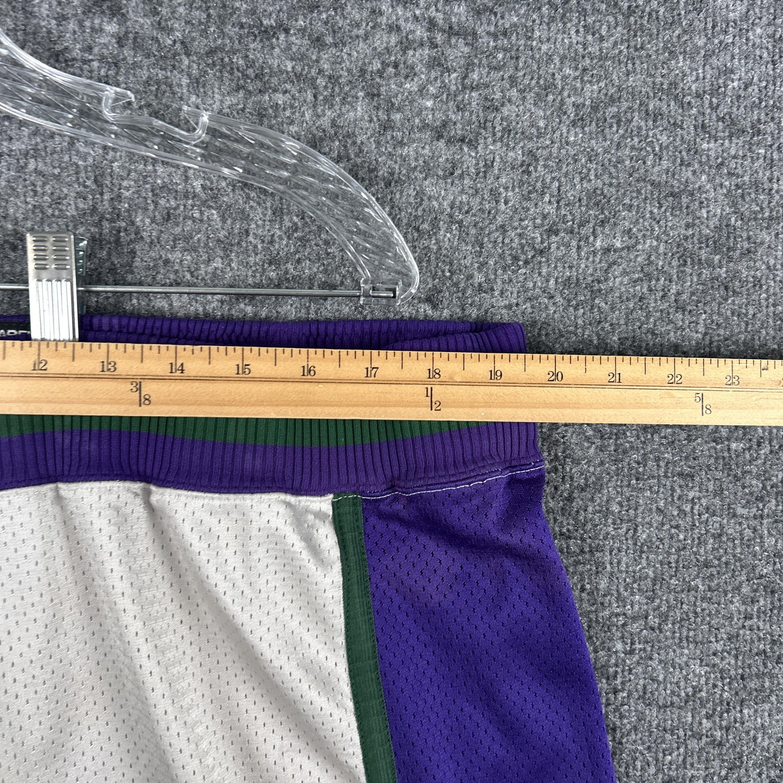 Vintage Milwaukee Bucks Shorts Mens 40 White Purple NBA Basketball Puma 90s
