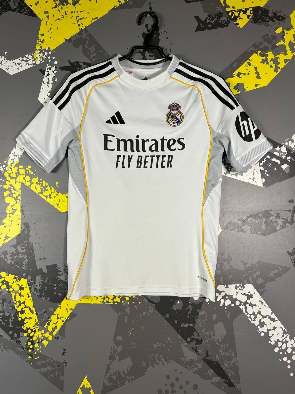 Bellingham Real Madrid Home football shirt 2025 2026 Adidas Young L 13-14Y ig93