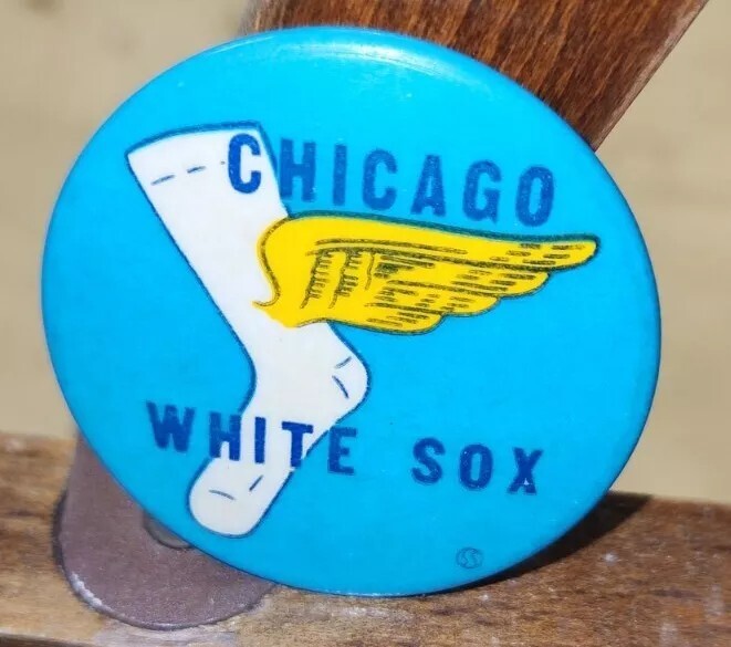 1940’s Chicago White Sox Pin Button Union Label Missing Pinback 1 5/8″ Diameter