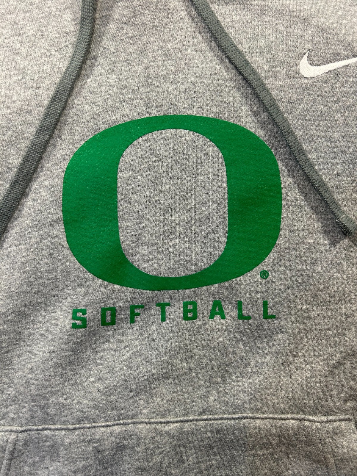 Oregon University Ducks Softball Adult Nike Medium Gray Hoodie Sweatshirt EUC