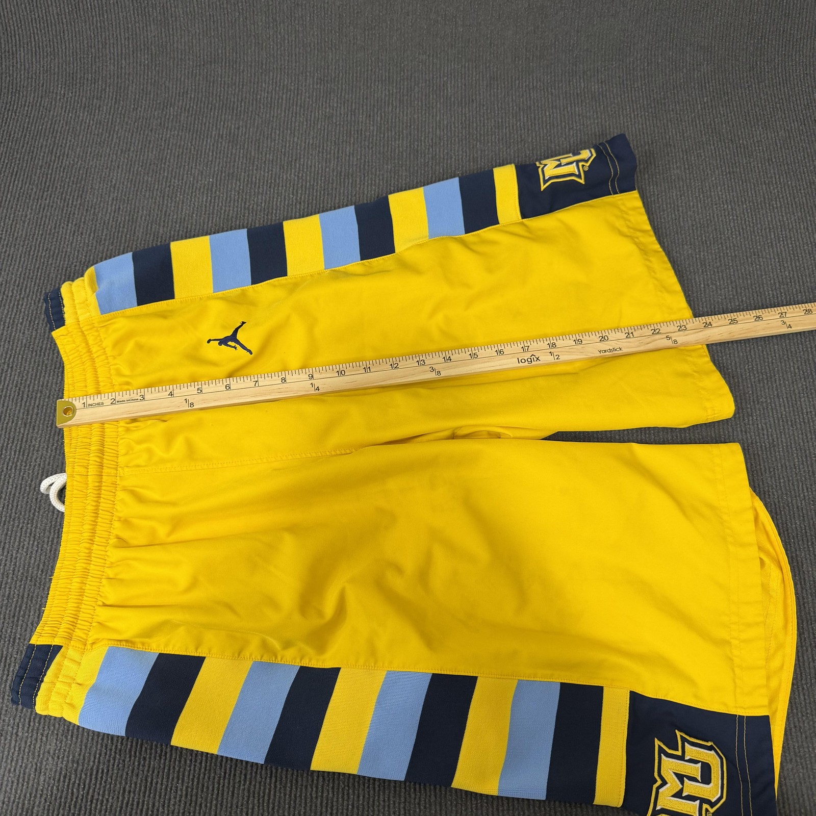 Marquette Golden Eagles Shorts Mens Medium Yellow NCAA Basketball Jordan Dri Fit