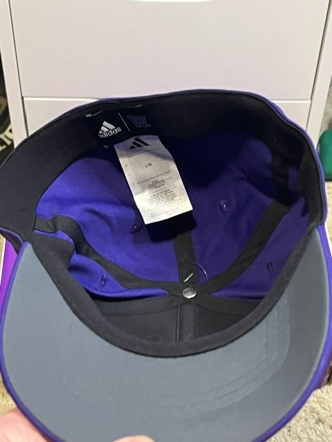 Washington Huskies Adidas Purple Poly Stretch Flex Cap Hat Sz L/XL Brand New NWT