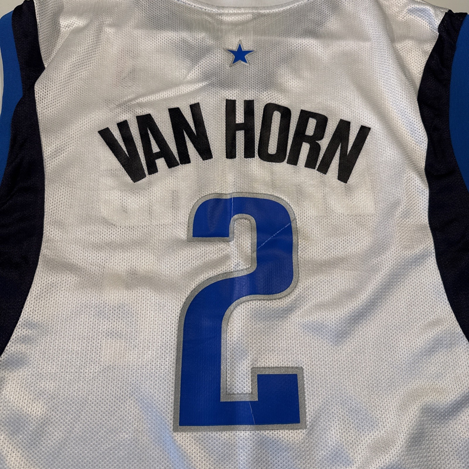 Vintage Men’s L Reebok NBA Dallas Mavericks Keith Van Horn #2 White Jersey