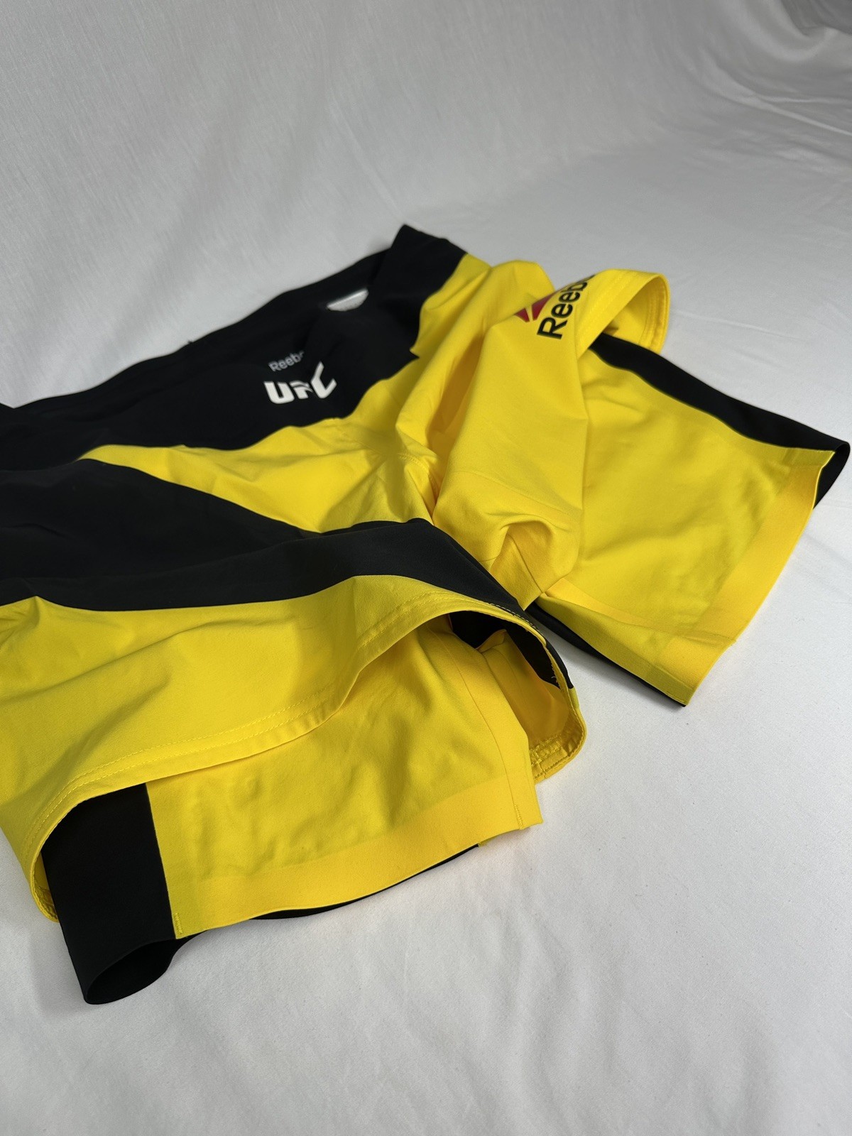 NWOT Reebok UFC CrossFit Women’s S27 Yellow Octagon Speedwick Performance Shorts