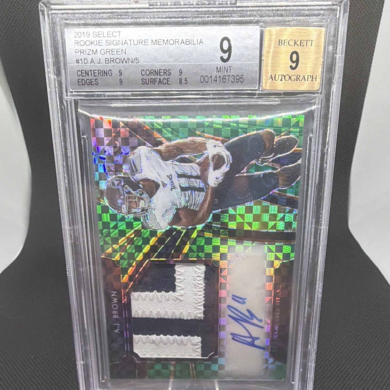2019 Select A.J. Brown Rookie Game Worn patch Green Auto 5/5 (bookend) BGS 9