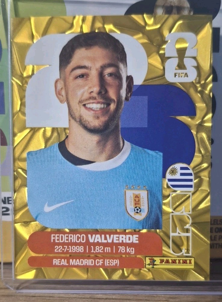 2026 Panini FIFA World Cup Sticker Gold Flood Crumple Federico Valverde #URU10