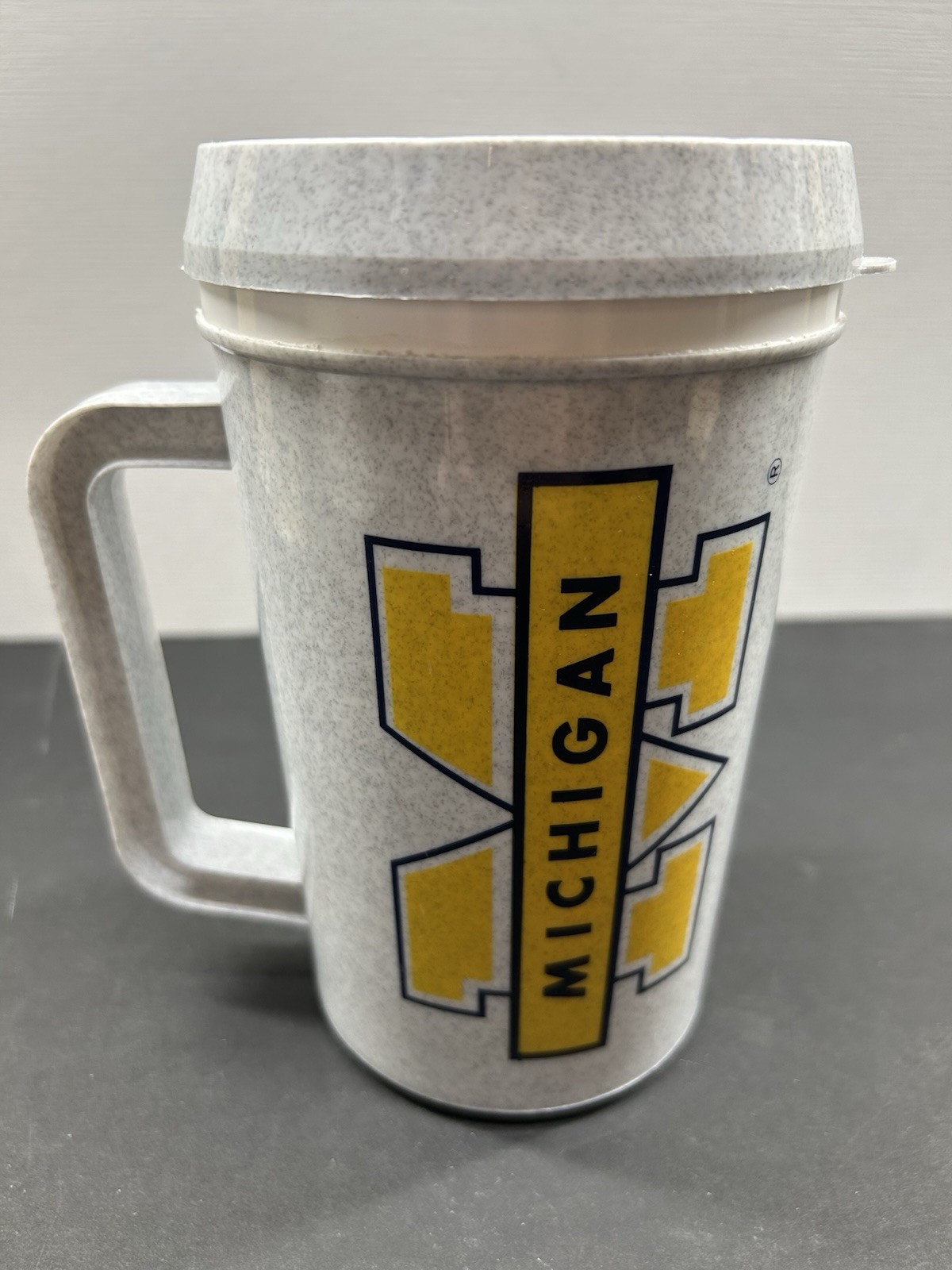 Vintage Betras USA Michigan Wolverines Super Thermo 22 OZ Beverage Travel Mug