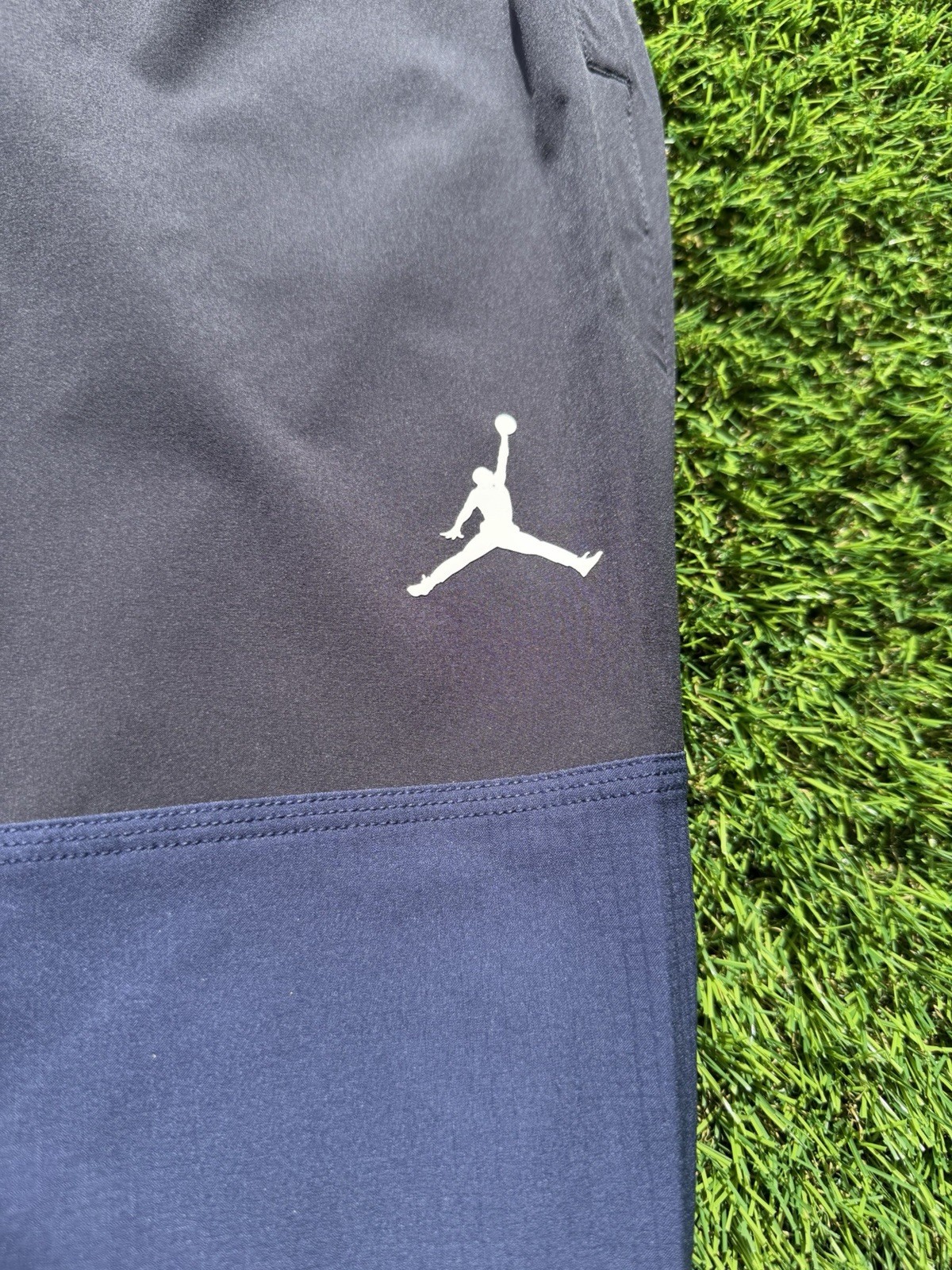 Size Large | Jordan Brand X Michigan Wolverines PE Sideline Pants 2025