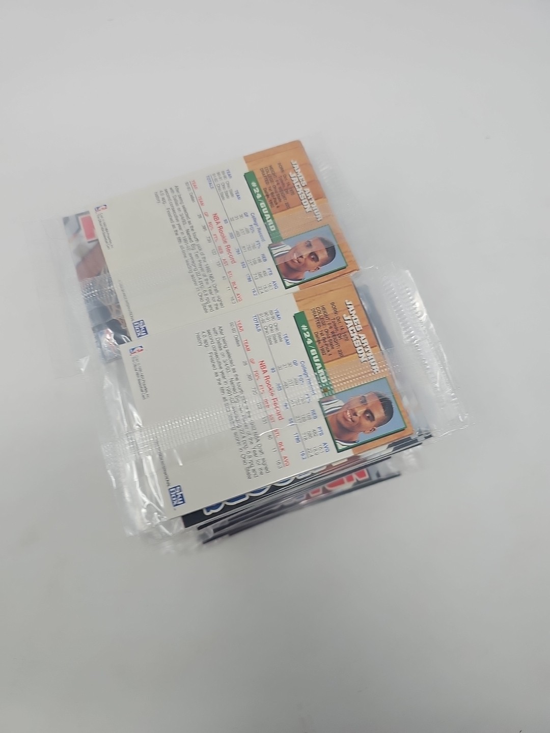 1993-94 NBA Hoops Series 1 Basketball Cards – 10 Factory Sealed Packs B007