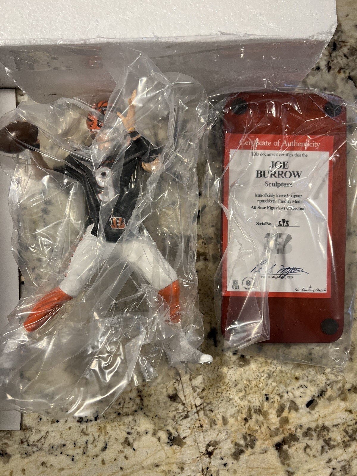 Danbury Mint Cincinnati Bengals Joe Burrow Sculpture Figurine – 595 of 2500
