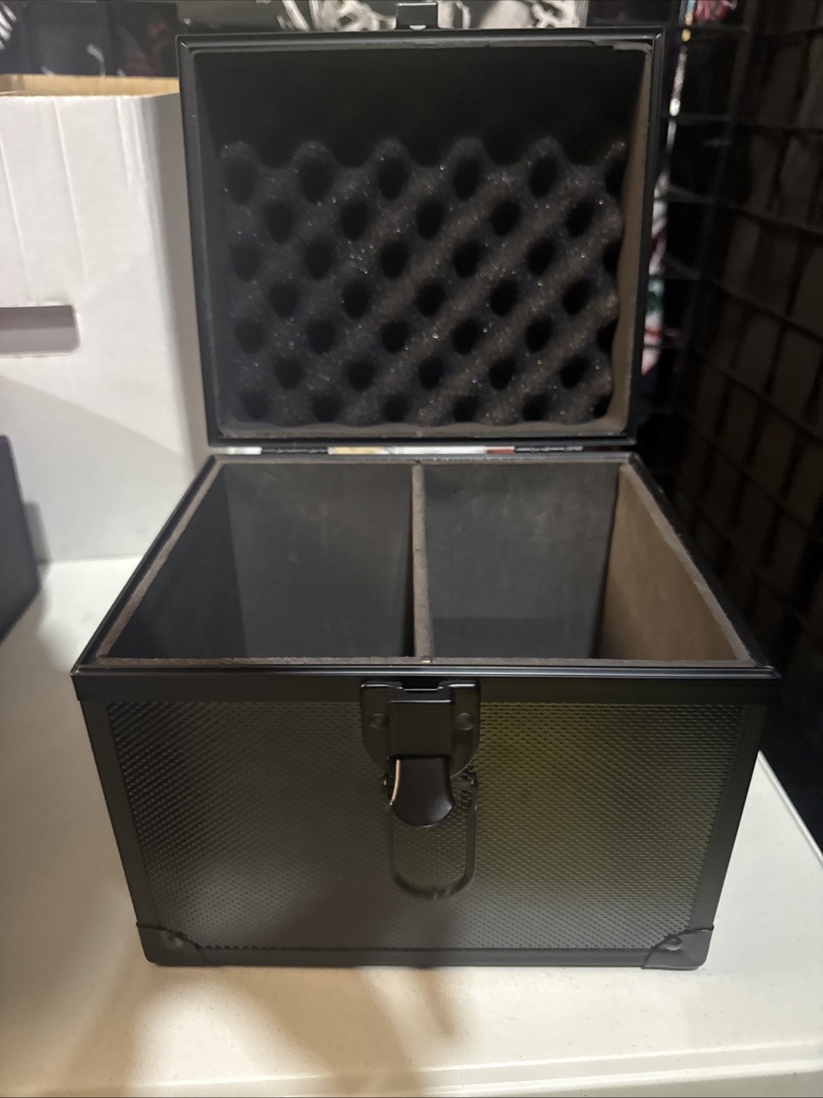 Locking Black Storage Box Case w/ Metal Latch – Collectibles / Cards / Cash