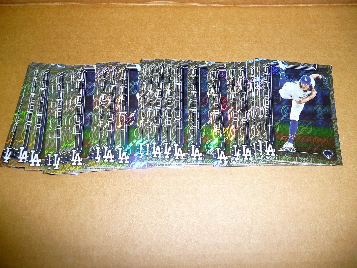 2025 Topps 582 MONTGOMERY CLUB FOIL LOT OF 28 CARDS TYLER GLASNOW DODGERS #201