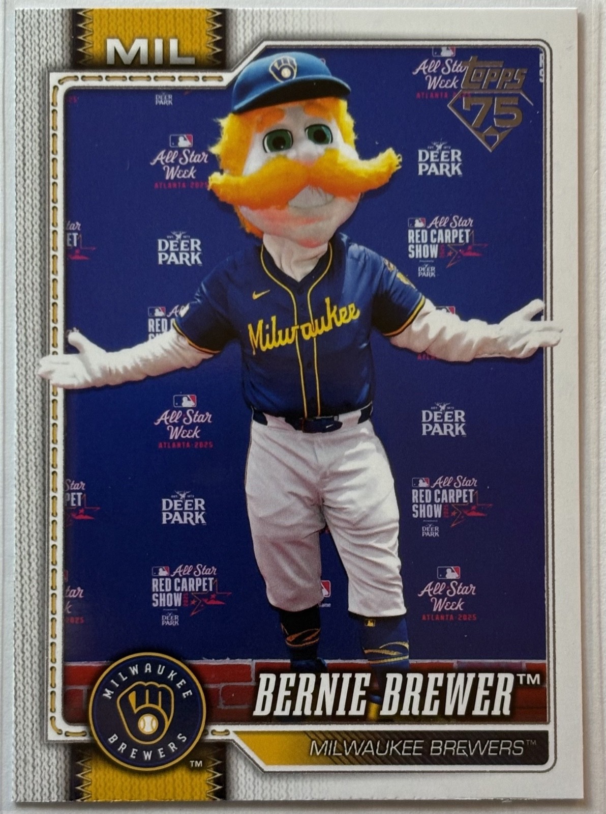 Bernie Brewer 2026 Topps Series 1 Celebration Mascot #M-5 Milwaukee Brewers