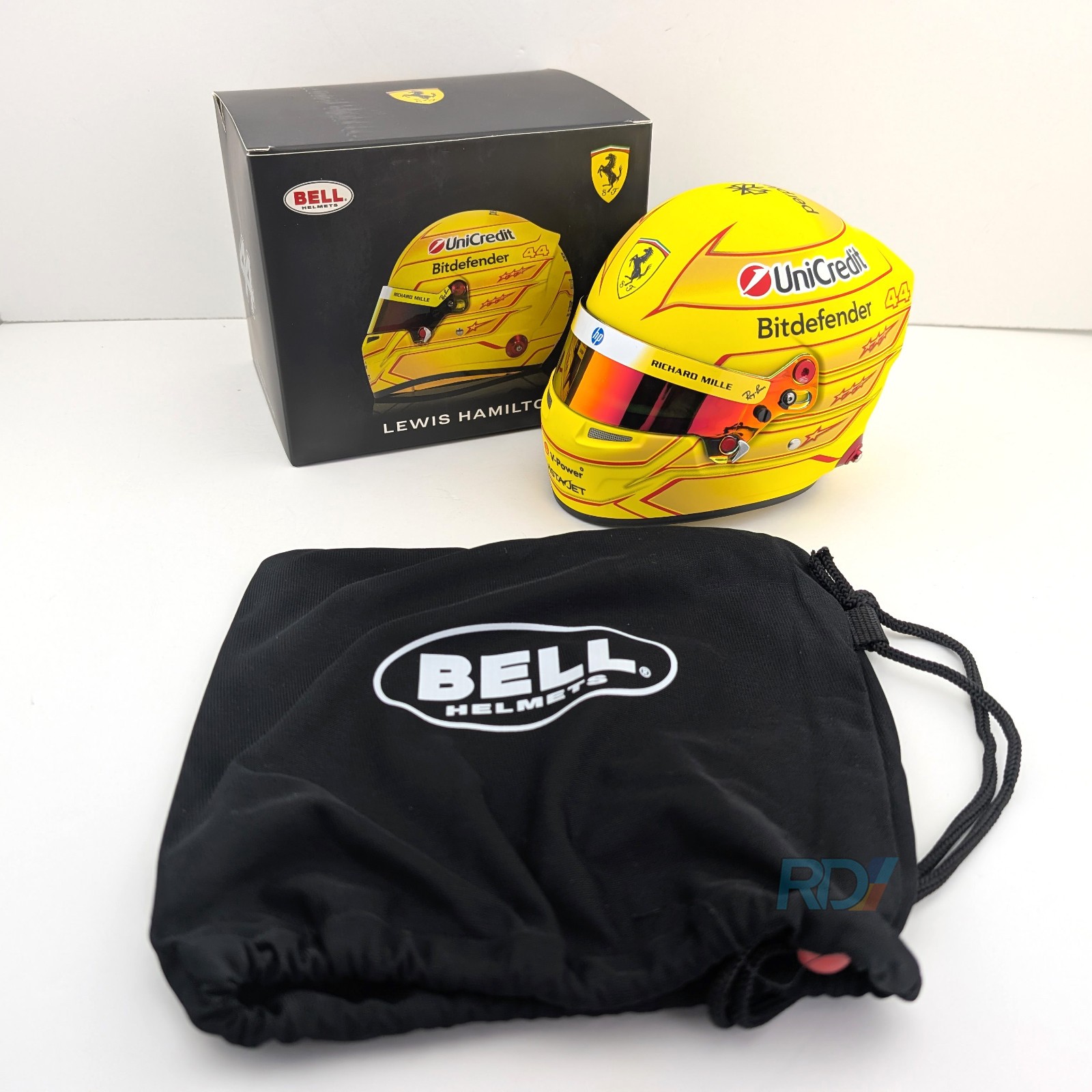2026 Lewis Hamilton Mini Helmet – 1:2 Scale Bell Ferrari F1 Helmet – 4100536