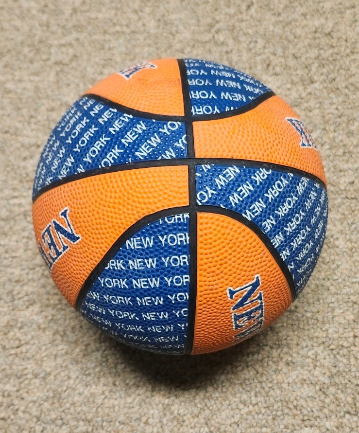 Vintage 90s New York Mini Basketball 7″ inch